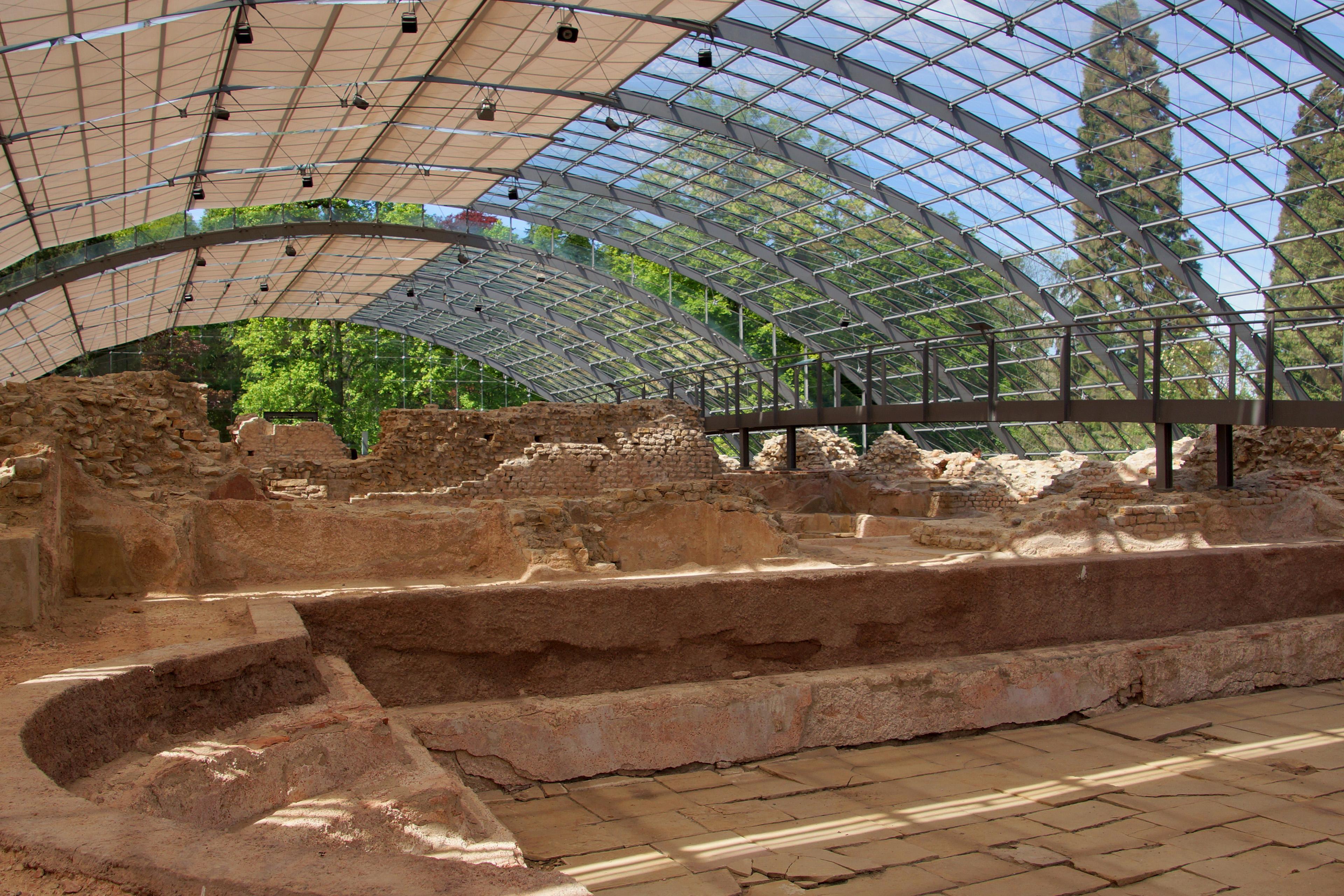 Innenansicht der römischen Badruine Badenweiler