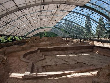 Römische Badruine Badenweiler, Dach über der Badruine