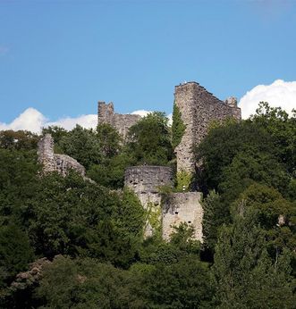 Teilansicht der Burgruine Badenweiler